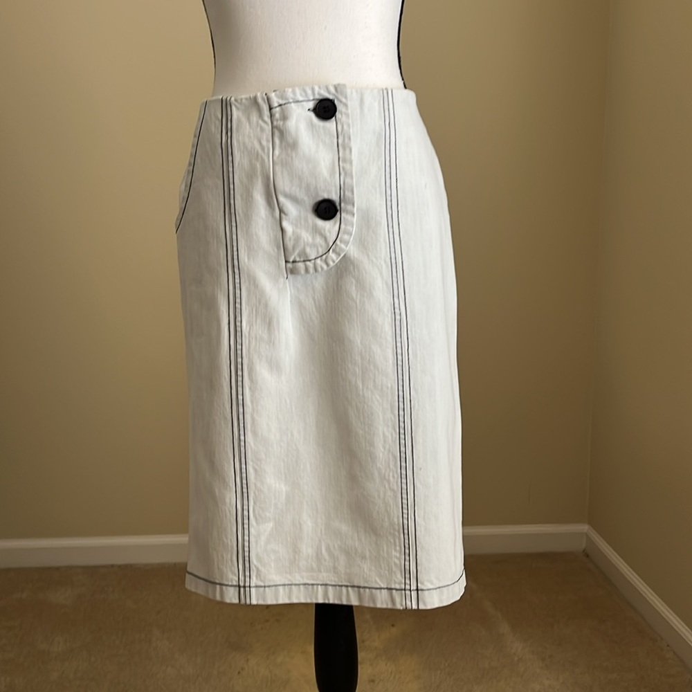 NWOT - Collection PRIVEE? Bleach Blue Denim Pencil Skirt - 42 IT / 6 US